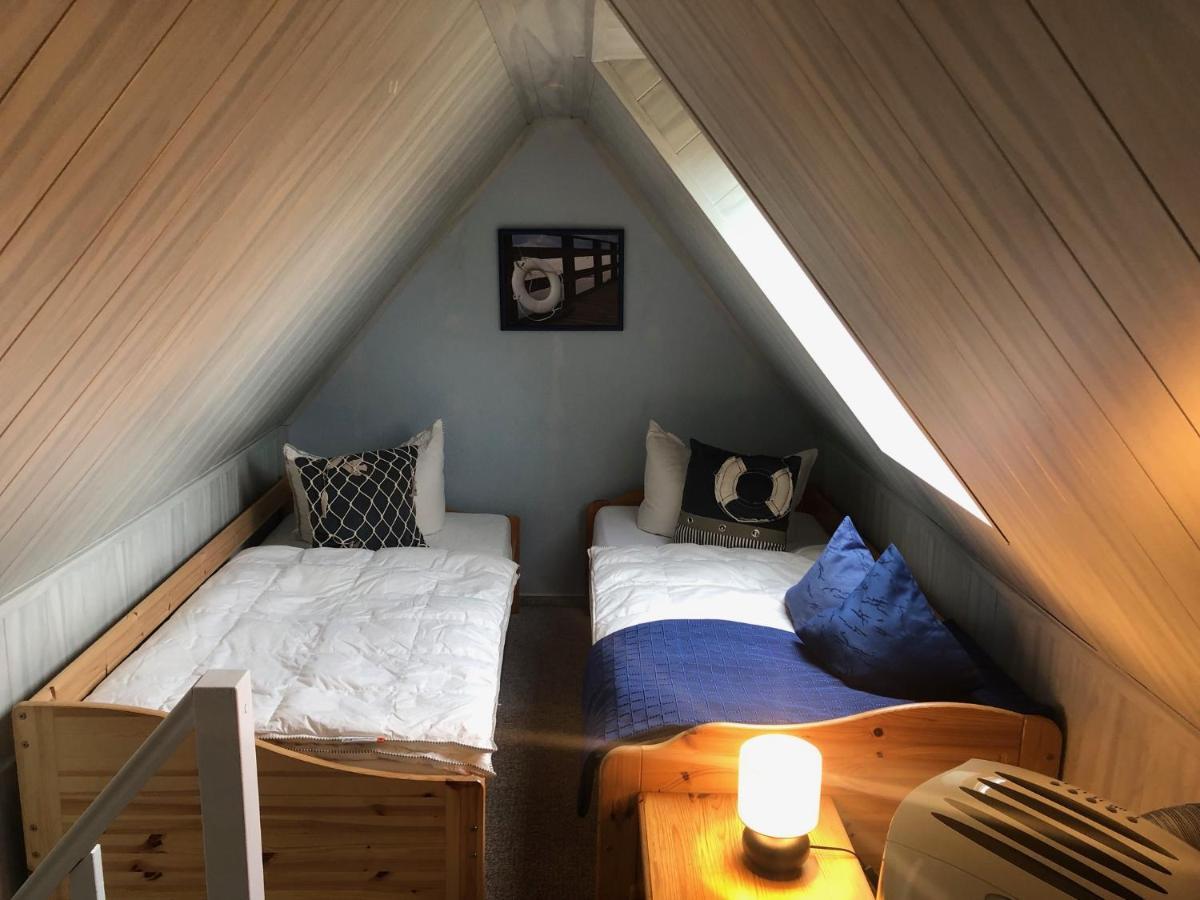 Pruchten Romantisches Ferienhaus Boddenblick Mit Sauna מראה חיצוני תמונה
