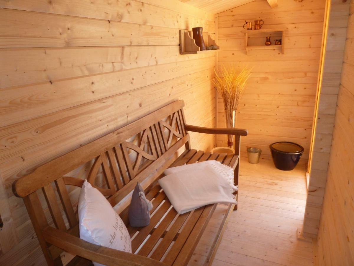 Pruchten Romantisches Ferienhaus Boddenblick Mit Sauna מראה חיצוני תמונה